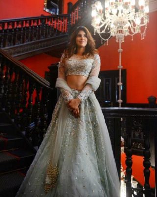 Wedding Lehenga for Apple Shaped Body