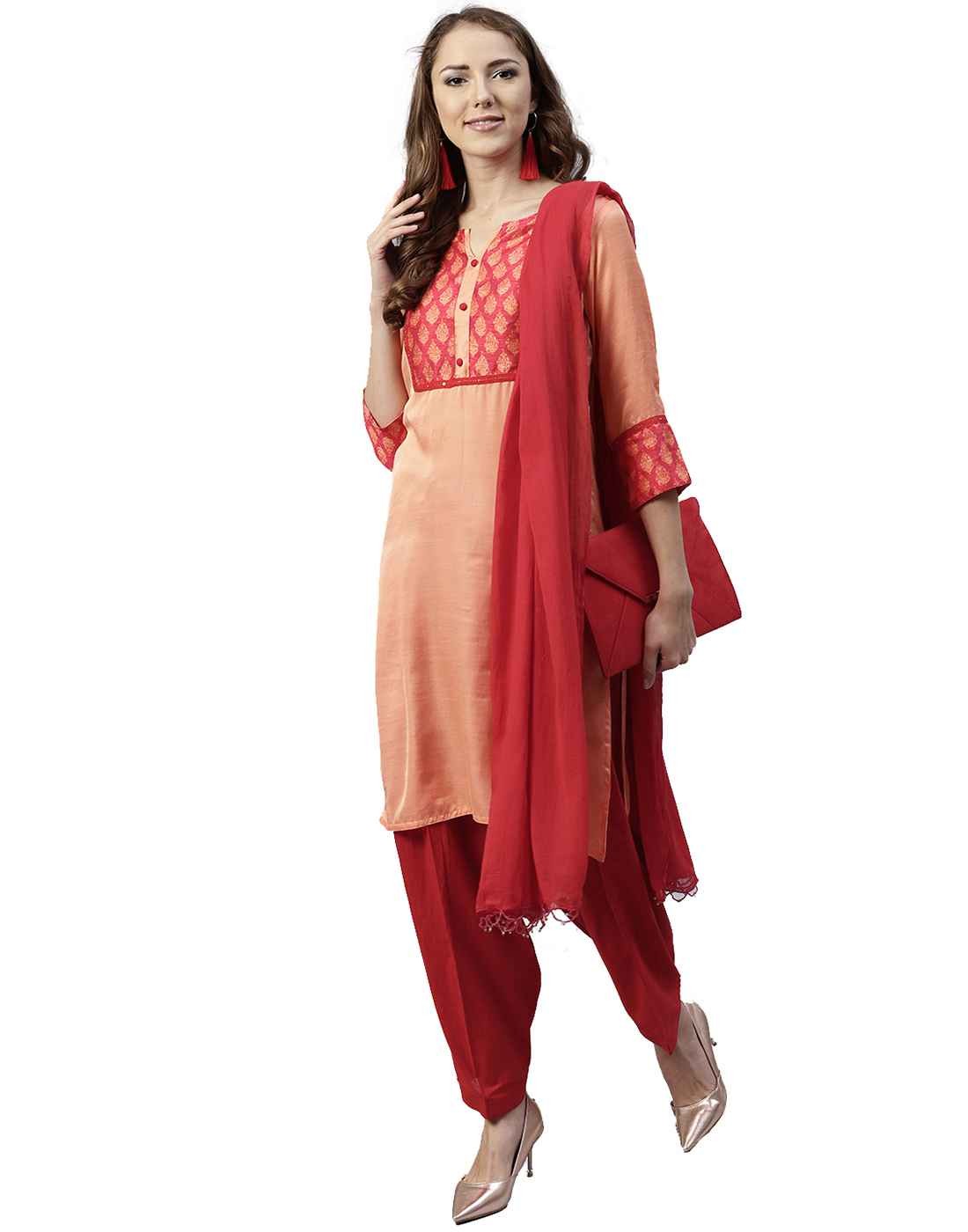 Trendy Silk Saree Blouse Designs Catalogue 2019